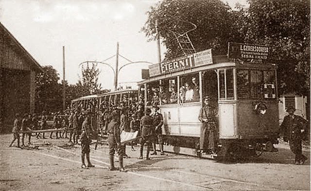 Tramvaj Crvenog križa 1915. godine na Savskoj